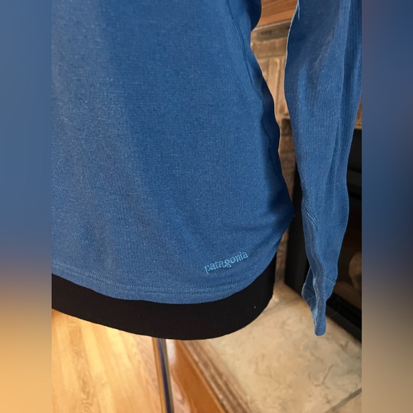 Patagonia Women's Capilene Quarter Zip Long Sleeve Base Layer M - Picture 2 of 3